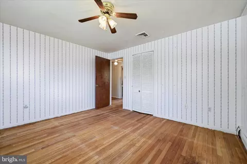 Bedroom - 904 Crestview Ave, Reading, PA 19607 photo 5 of 7