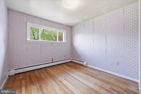 Bedroom - 904 Crestview Ave, Reading, PA 19607 photo 2 of 7