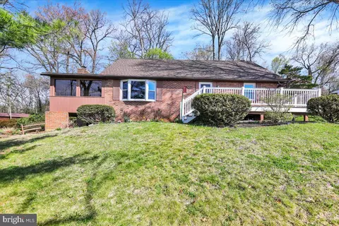 12 Moser Ln, Shoemakersville, PA 19555