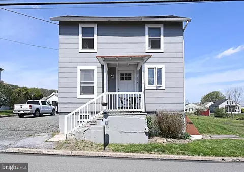 117 N Church St, Bally, PA 19503