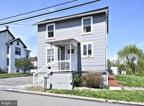 117 N Church St, Bally, PA 19503