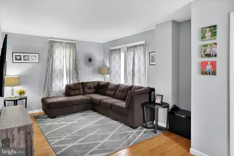 Entry Way - 738 Philadelphia Ave, Reading, PA 19607 photo 1 of 4
