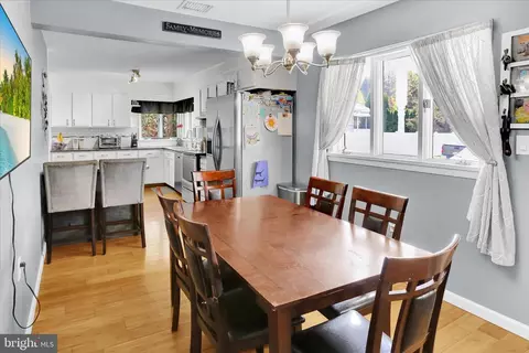 Dining - 738 Philadelphia Ave, Reading, PA 19607 photo 1 of 1