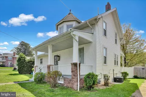 Exterior - 738 Philadelphia Ave, Reading, PA 19607 photo 3 of 7