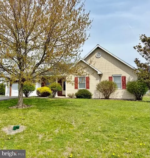 1926 Clydesdale Dr, Mohrsville, PA 19541
