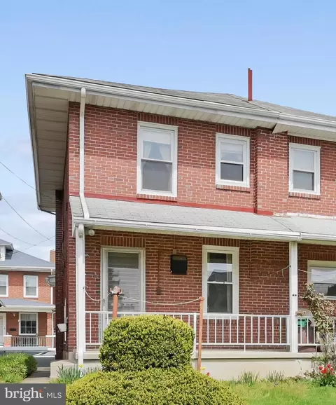 Exterior - 1340 Fern Ave, Reading, PA 19607 photo 10 of 11