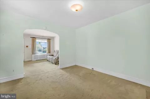 Living - 1340 Fern Ave, Reading, PA 19607 photo 4 of 4