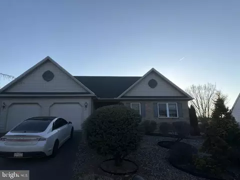 1006 Leanne St, Reading, PA 19605