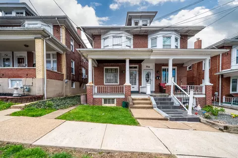 42 Crestmont St, Reading, PA 19611