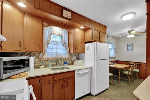 Kitchen - 9 Wingert Rd, Reading, PA 19610 photo 2 of 2