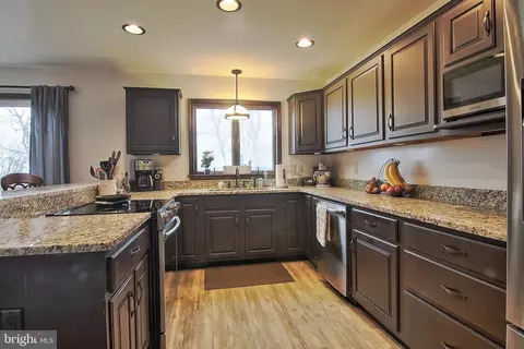 Kitchen - 13 Shade Rd, Oley, PA 19547 photo 2 of 3