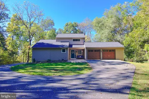 Exterior - 13 Shade Rd, Oley, PA 19547 photo 10 of 11