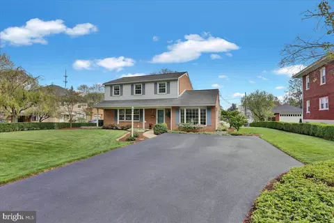 Exterior - 4 Upland Rd, Reading, PA 19609 photo 2 of 10