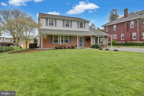 Exterior - 4 Upland Rd, Reading, PA 19609 photo 4 of 10