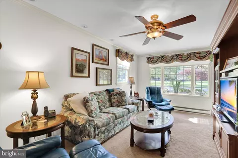Living - 4 Upland Rd, Reading, PA 19609 photo 1 of 2