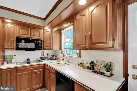 Kitchen - 4 Upland Rd, Reading, PA 19609 photo 3 of 3