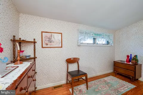 Bedroom - 1430 Logan St, Reading, PA 19607 photo 3 of 3