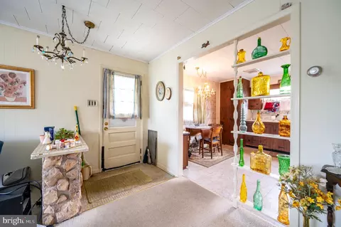 Entry Way - 1430 Logan St, Reading, PA 19607 photo 1 of 2