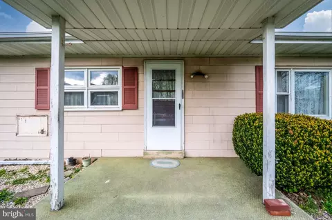 Exterior - 1430 Logan St, Reading, PA 19607 photo 1 of 4