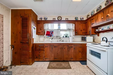 Kitchen - 1430 Logan St, Reading, PA 19607 photo 2 of 3