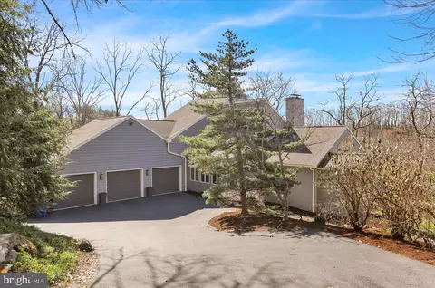 241 Blossom Ct, Bernville, PA 19506