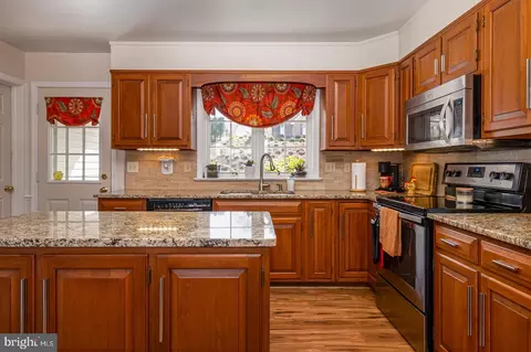 Kitchen - 31 Estates Dr, Reading, PA 19606 photo 4 of 4