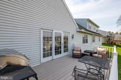 Exterior - 31 Estates Dr, Reading, PA 19606 photo 7 of 8
