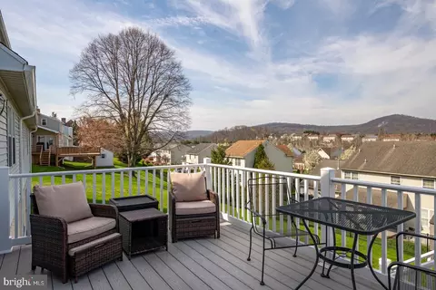 Exterior - 31 Estates Dr, Reading, PA 19606 photo 5 of 8