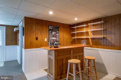Entry Way - 31 Estates Dr, Reading, PA 19606 photo 2 of 3