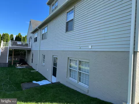 Exterior - 31 Estates Dr, Reading, PA 19606 photo 4 of 8