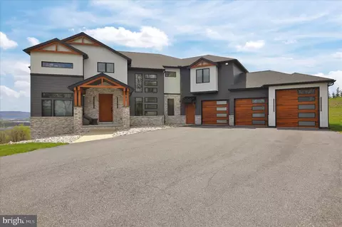 1064 Rick Rd, Reading, PA 19605