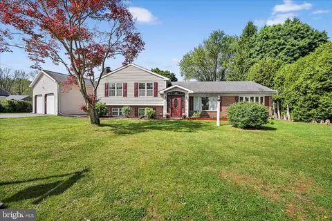 Exterior - 2 Cathy Ann Dr, Reading, PA 19606 photo 3 of 15