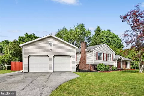 Exterior - 2 Cathy Ann Dr, Reading, PA 19606 photo 12 of 15