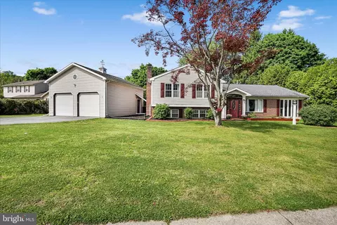 Exterior - 2 Cathy Ann Dr, Reading, PA 19606 photo 14 of 15