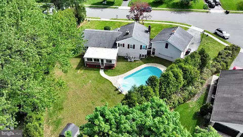View/Area - 2 Cathy Ann Dr, Reading, PA 19606 photo 2 of 5