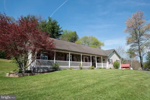 2654 Hay Creek Rd, Birdsboro, PA 19508