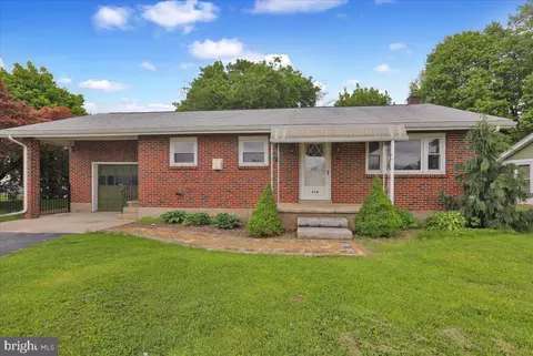 328 E Penn Ave, Robesonia, PA 19551