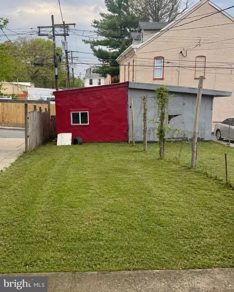 Exterior - 816 Schuylkill Ave, Reading, PA 19601 photo 6 of 7