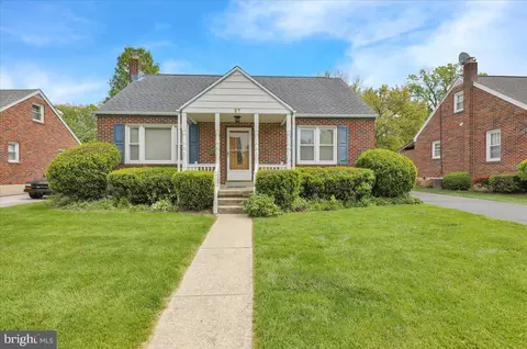 27 Woodland Rd, Reading, PA 19610
