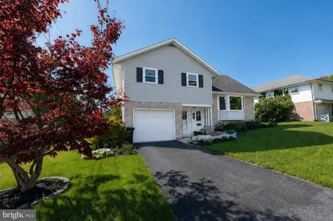 324 Holland St, Shillington, PA 19607