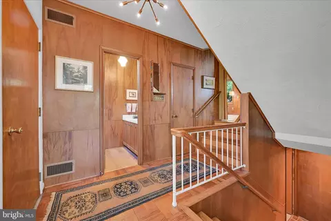 Entry Way - 40 Devon Dr, Reading, PA 19606 photo 2 of 5