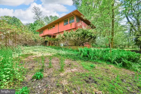 Exterior - 40 Devon Dr, Reading, PA 19606 photo 13 of 14