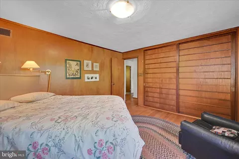 Bedroom - 40 Devon Dr, Reading, PA 19606 photo 2 of 4