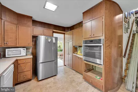 Kitchen - 40 Devon Dr, Reading, PA 19606 photo 4 of 4