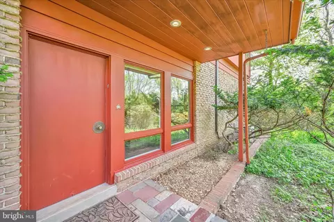 Exterior - 40 Devon Dr, Reading, PA 19606 photo 9 of 14