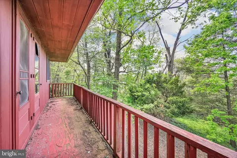 Exterior - 40 Devon Dr, Reading, PA 19606 photo 10 of 14