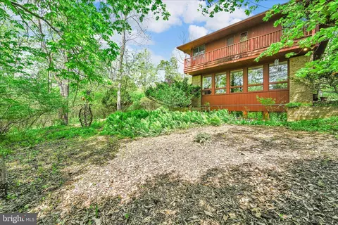 Exterior - 40 Devon Dr, Reading, PA 19606 photo 12 of 14