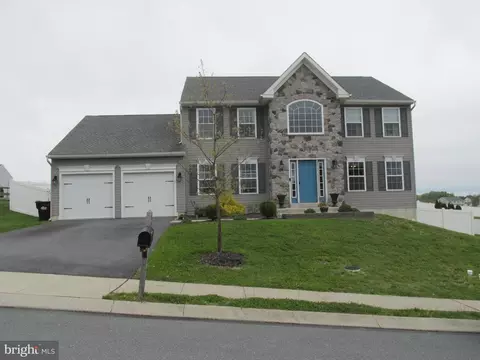 15 Bisbee Dr, Leesport, PA 19533