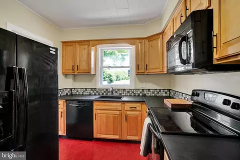 404 Harvard Blvd, Reading, PA 19609 photo 10