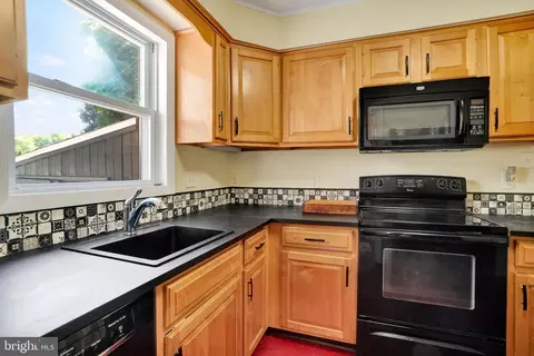 404 Harvard Blvd, Reading, PA 19609 photo 11